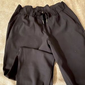 Lululemon On the Fly Jogger